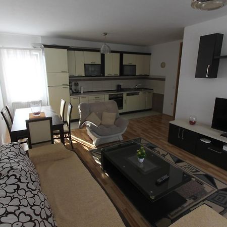 Kasumi Apartment 프리슈티나 외부 사진